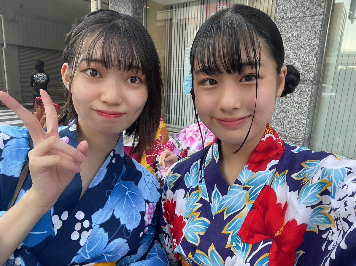 廣瀬未沙(みーちゃん)の画像 KOBerrieS 昨日は『夏まつり@大正筋商店街』にお越しくださりありがとうございました🎐1部、2部とライブがあったり撮影会があったりと盛りだくさんでとても楽しかったです！！！浴衣はやっぱりいいですね👘ちゅらとは髪型お揃いでした💜💛#コウベリ https://t.co/J7Kd1ixF5h