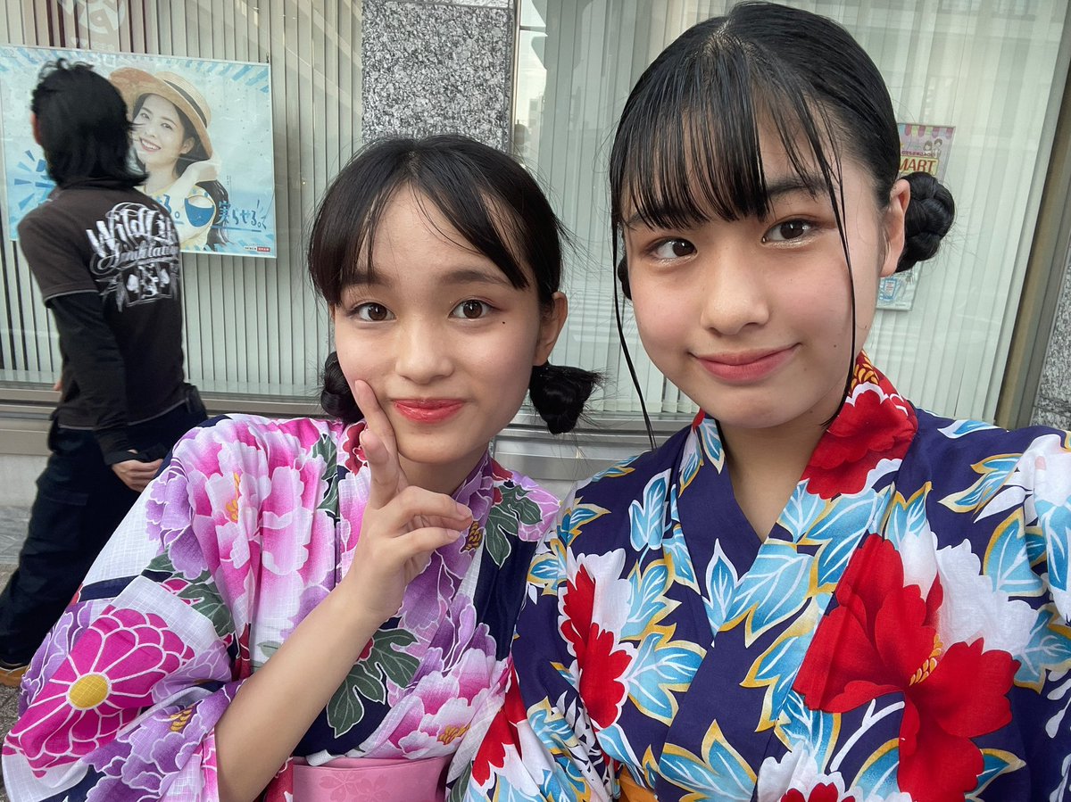 城尾ちゅら(ちゅららん)の画像 KOBerrieS 昨日は『夏まつり@大正筋商店街』にお越しくださりありがとうございました🎐1部、2部とライブがあったり撮影会があったりと盛りだくさんでとても楽しかったです！！！浴衣はやっぱりいいですね👘ちゅらとは髪型お揃いでした💜💛#コウベリ https://t.co/J7Kd1ixF5h