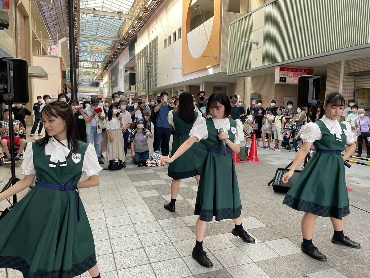 KOBerrieS 『マンスリーサタデーフリーライブ in 大正筋商店街』まであと3日🙋‍♀️📆9月3日(土)⏰①14:00〜②16:00～💰観覧無料（撮影には野外撮影券（チェキ券付き）が必要です）🚩大正筋商店街（神戸市長田区久保町）https://t.co/Mysk22wcT9 是非、お越しください🙇‍♀️#コウベリ https://t.co/UizSTcnbgt