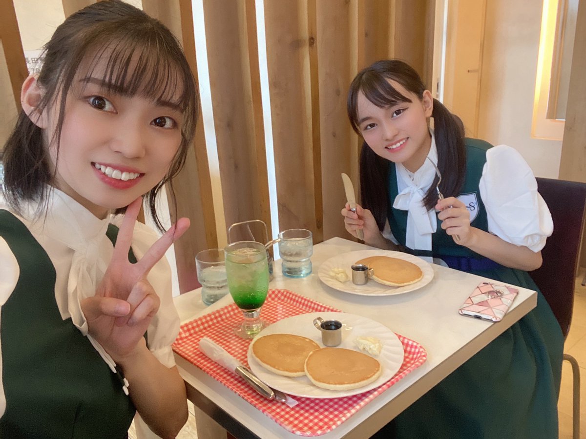 城尾ちゅら(ちゅららん)の画像 KOBerrieS 明日はマンスリーサタデーフリーライブだ〜✨フリーライブなのでコウベリのライブが気になっている人は是非足を運んでみてください〜🥰明日は私は参加できませんが是非私の分も楽しんできてくださいね😉パンケーキやコロッケ含めて商店街にある美味しいもの早く食べたい、、、笑#コウベリ https://t.co/Dch2FA1h92