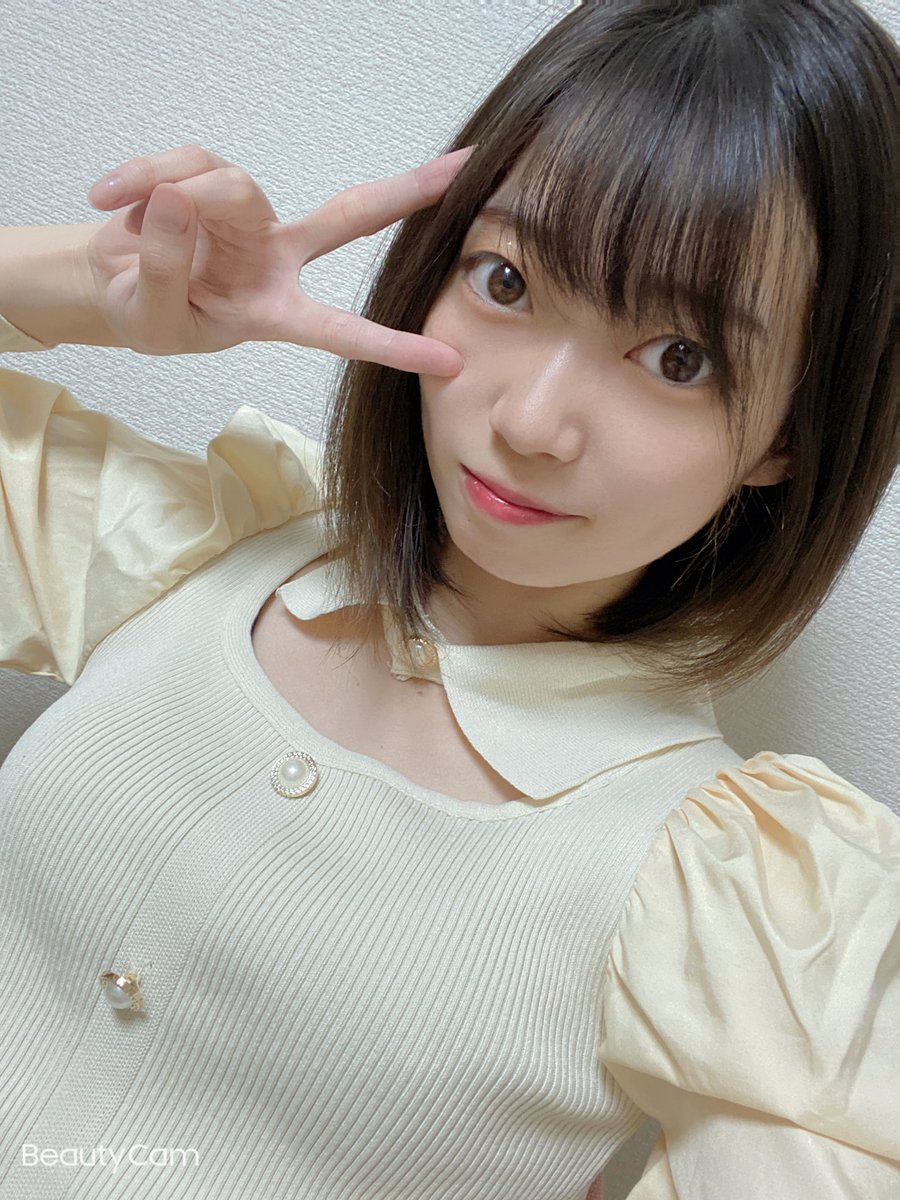 廣瀬未沙(みーちゃん)の画像 KOBerrieS お疲れ様です〜✨ようやく親知らず一本抜いてきました〜🦷👋局所麻酔でまだご飯が食べられない🥲腫れ上がったらまた載せますね😂因みに今はこんな感じです〜まだ分からない、、🤔💭因みに明日大学の後期オリエンテーション！1限の時間から5限まであるのが辛い〜、、、😭😭#コウベリ https://t.co/clh53uty4Y