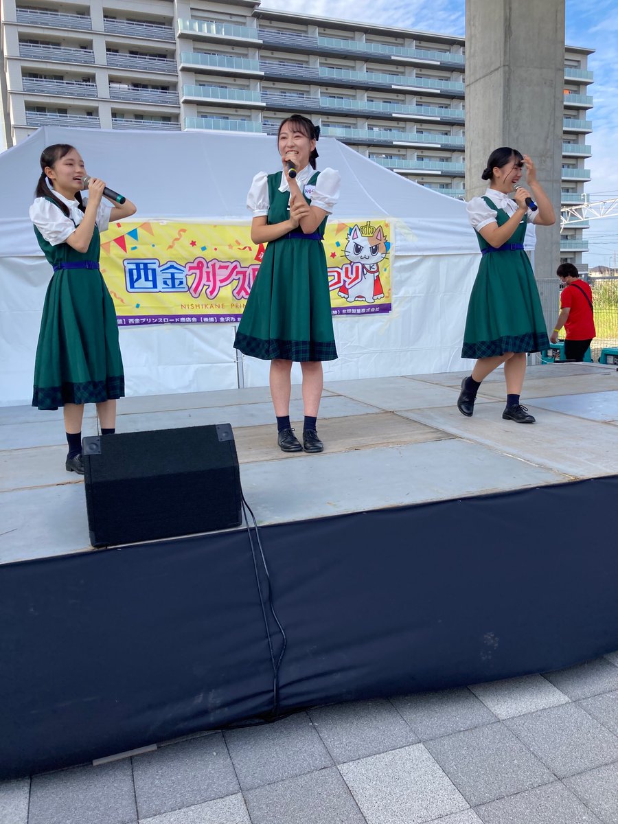 KOBerrieS コウベリーズ金沢に初上陸！前後に出演したアイドルファンの方も一緒に盛り上がっていただきありがとうございます。神戸と金沢は道や鉄道では長距離ですが今日知ってくださったファンの方との距離は身近なものとなればなと思います。 https://t.co/3xtYS0ZSWU