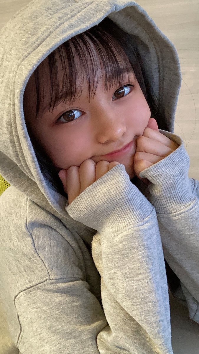 城尾ちゅら(ちゅららん)の画像 KOBerrieS こんにちはー！☀️🌱なんか最近寒くないですか？😖🍃今日パーカー着てバイトに行ったんですが、それでも寒かったです🤧こんなんで真冬どうしよう…😵‍💫➰▼珍しくぶりっ子👉🏻👈🏻💦 https://t.co/L30J8B64P7
