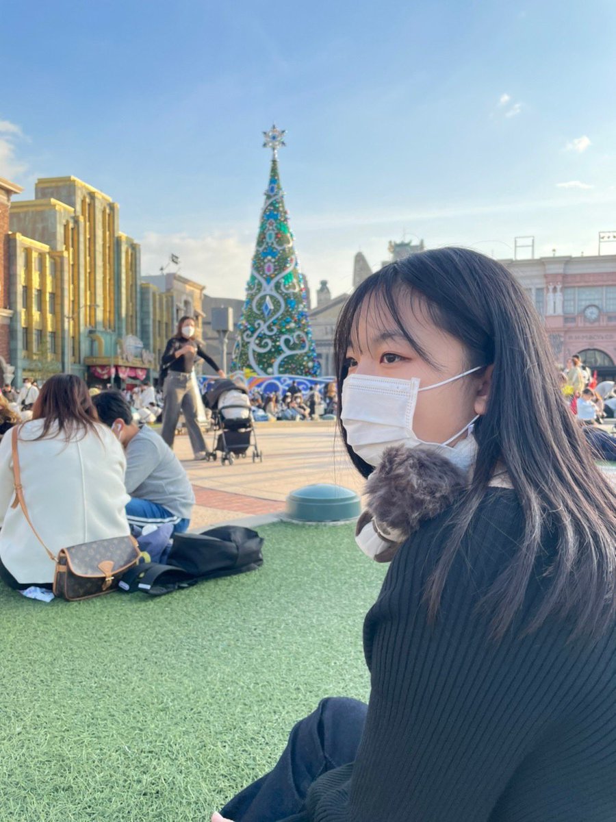KOBerrieS 昨日はりんとUSJに行ってきました！🌍昨日は平日だったのに人が沢山で、乗り物も長い間待っていました💦その間もりんとコウベリの話や学校の話をしてとても楽しくて、一瞬で時間が過ぎました🌟#コウベリ https://t.co/Nc2NwY97zp