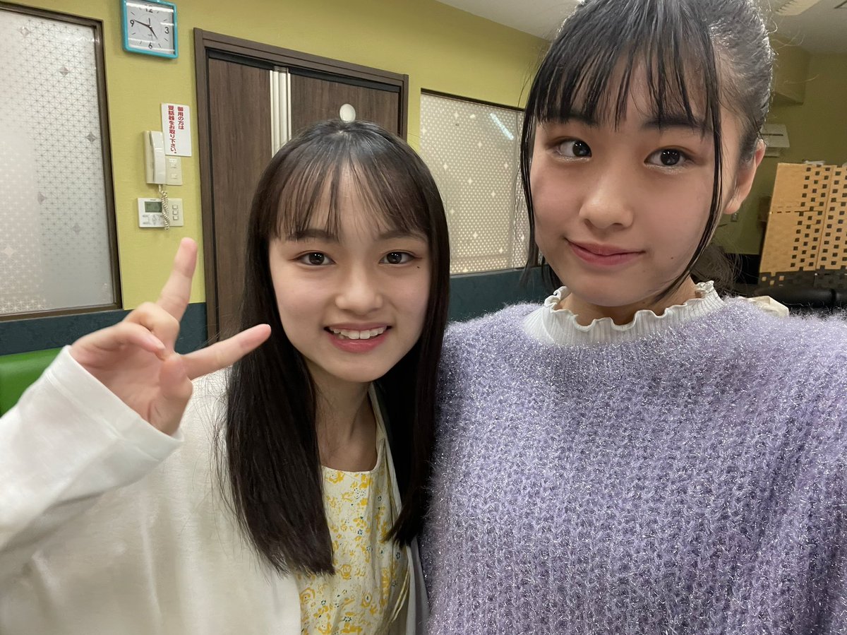 城尾ちゅら(ちゅららん)の画像 KOBerrieS 『12期生企画ライブ in カラオケ歌居屋』にお越しくださりありがとうございます💜💛💚メンバーカラーの服を着たり、ゲームやカラオケをしたりと色んなことを12期の3人で話し合って決めた企画ライブでした！！！同期で1つのイベントを作るっていうのがすごく楽しくて、嬉しかったです🫧 #コウベリ https://t.co/gQAgtH4Dlz