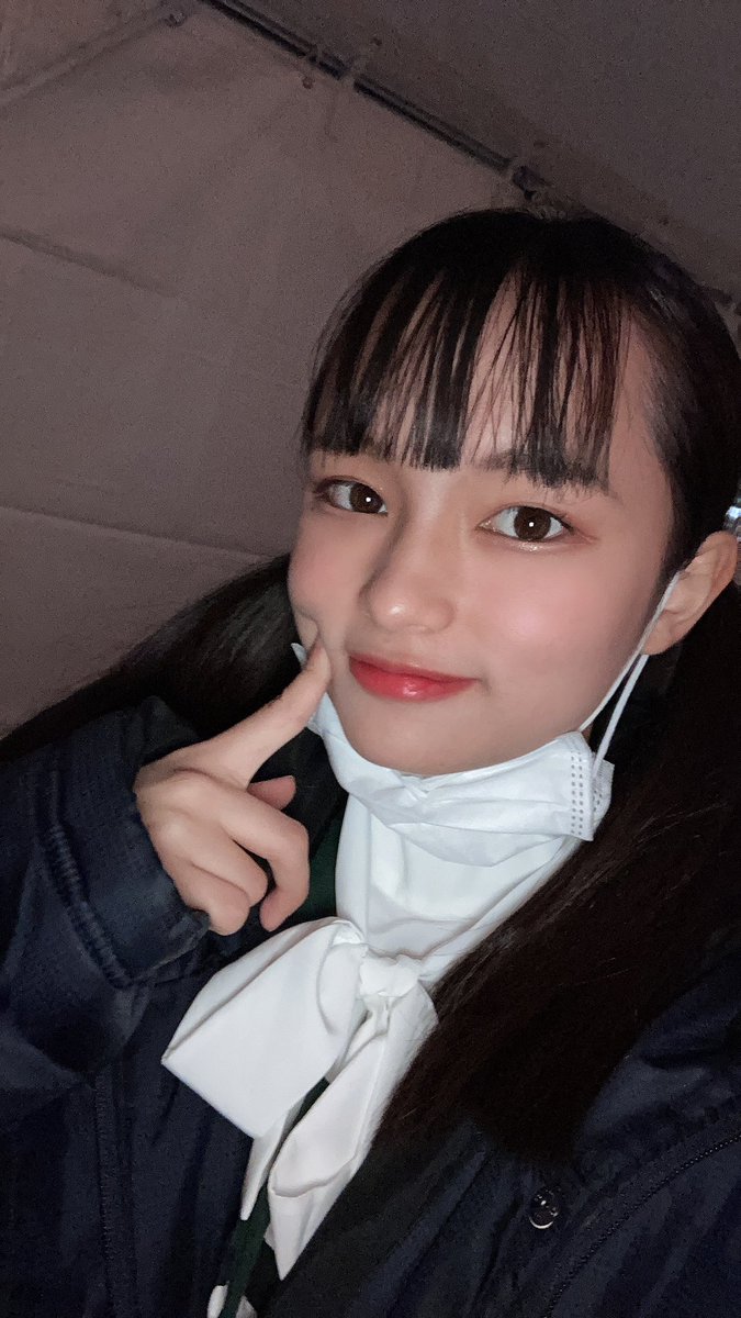 城尾ちゅら(ちゅららん)の画像 KOBerrieS こんにちはー！☀️🌱今日でなんと、デビューして半年が経ちました！！🎉🎉感覚的にはもっと長い間一緒にいるような感じがします🤔もっともっと頑張りますので、応援よろしくお願いします！！💛▼1番最初のツイートと同じポーズで撮って見   ました💕#コウベリ https://t.co/RbDrM3Wedf