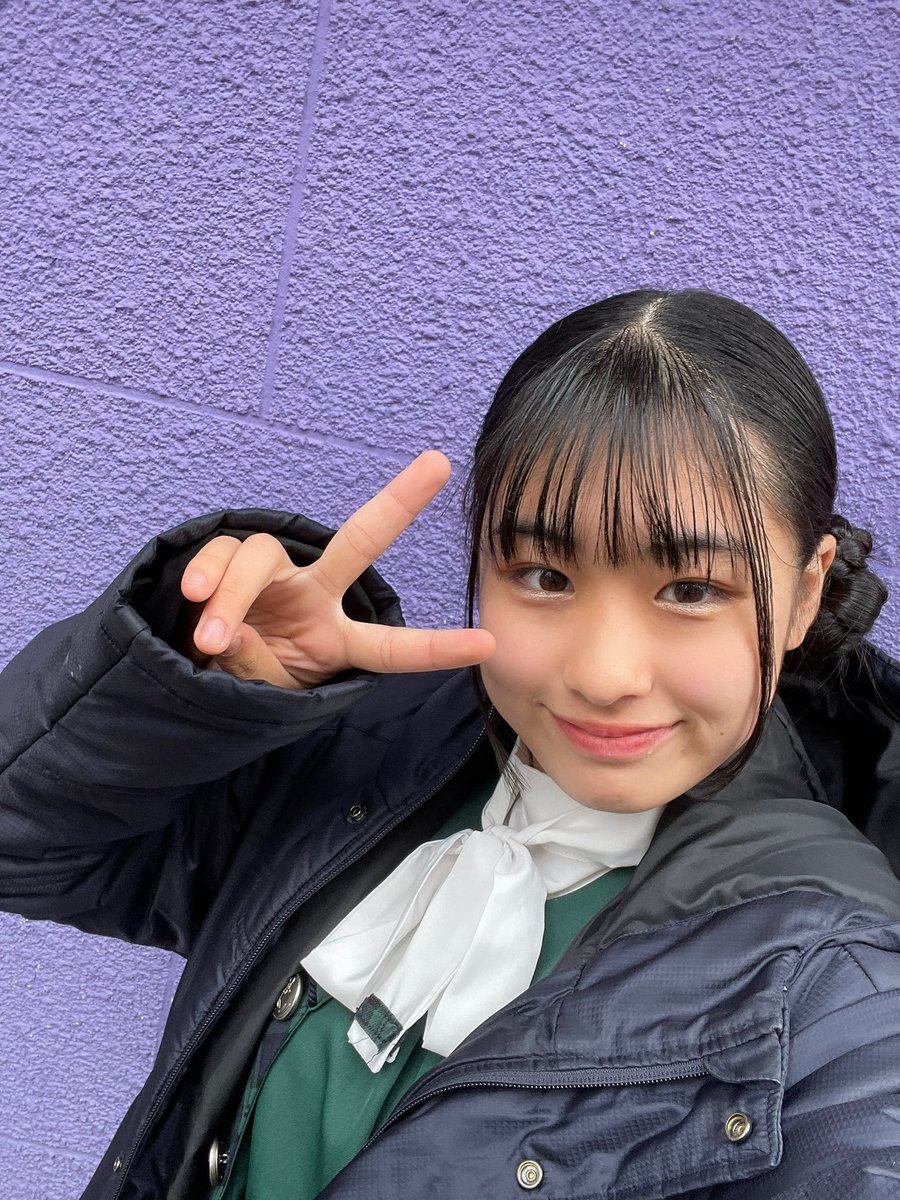 KOBerrieS この前のイベントの時に紫色の壁見つけた💜photo by @chura12_kob 💛 #コウベリ https://t.co/CSta450iiq