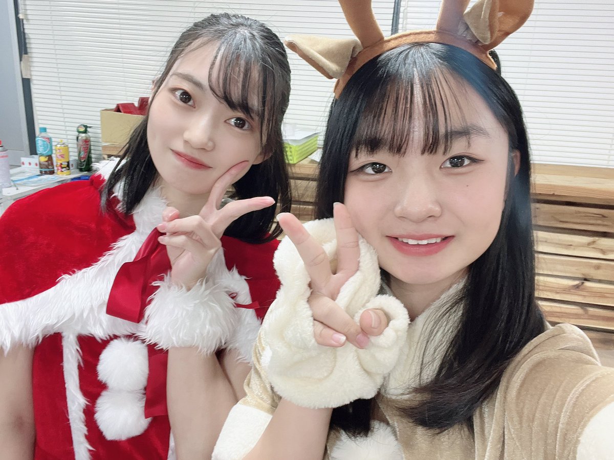 稲村真琴(まこ)の画像 KOBerrieS こんばんは！今日はジェイカスpresents『コウベリ冬まつり』にお越しくださりありがとうございます！私は初めてファンの方と花火をしました♪なかなか火がつかなかったんですけどファンの方たちと花火をいっぱいすることができ楽しかったです！！#コウベリ https://t.co/pV4IHYtTxY