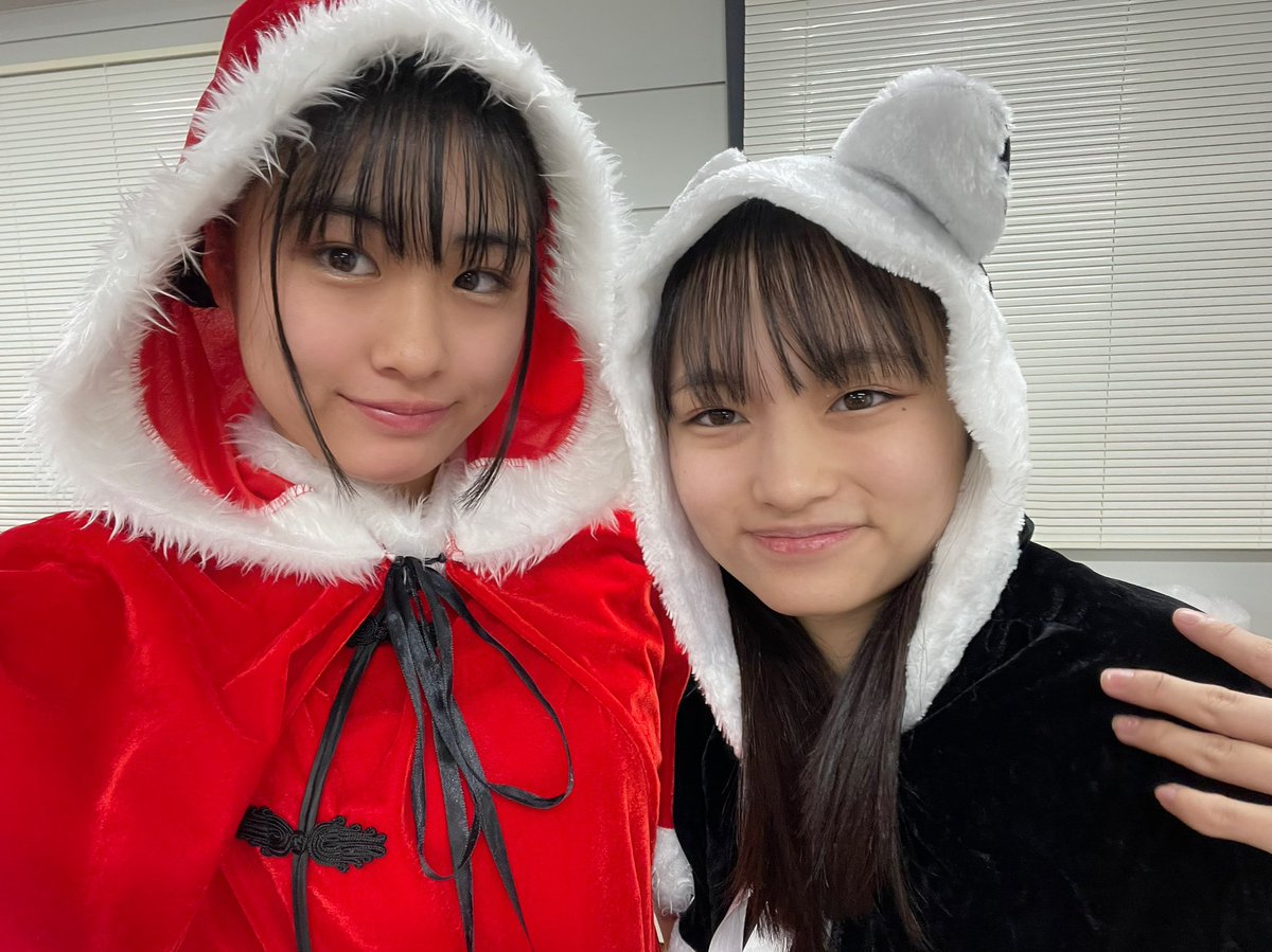城尾ちゅら(ちゅららん)の画像 KOBerrieS ジェイカスpresents『コウベリ冬まつり』にお越しくださりありがとうございます!サンタさんの衣装がとても可愛くて､これからクリスマスのイベントで着れるのが楽しみです🎅🏻冬の花火もすごく綺麗でした🎆“鶏笑特製からあげ弁当”めっちゃ美味しかったです😋ありがとうございました🫧#コウベリ https://t.co/TXXdpSva8Z