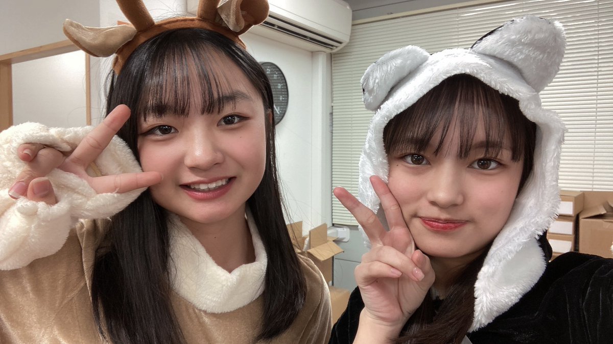 城尾ちゅら(ちゅららん)の画像 KOBerrieS こんばんはー！🌙*ﾟ今日は、ジェイカスpresents『コウベリ冬まつり』にお越しくださり、ありがとうこざいました！·͜· ︎︎ᕷ冬の花火が予想以上に綺麗で、まだ余韻に浸ってます✺⋆*サンタの衣装、どうですかー？？👂🏻🤚🏻#コウベリ https://t.co/FaMdvxf86r