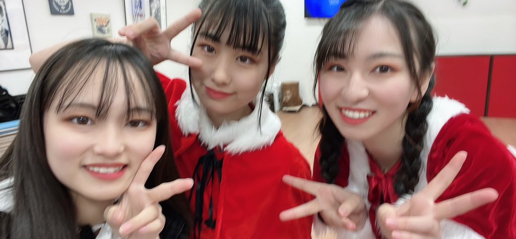 KOBerrieS おはようございます☀昨日は、【Christmas🎄SP LIVE】に起こし下さり、ありがとうございました！ᕷ⋆͛今年のクリスマスはファンの方と過ごせたし、メンバーとわちゃわちゃして凄く楽しかったです！🫧クリスマスを一緒に過ごしてくださって、ありがとうございました！#コウベリ https://t.co/I3R9lGi4aW