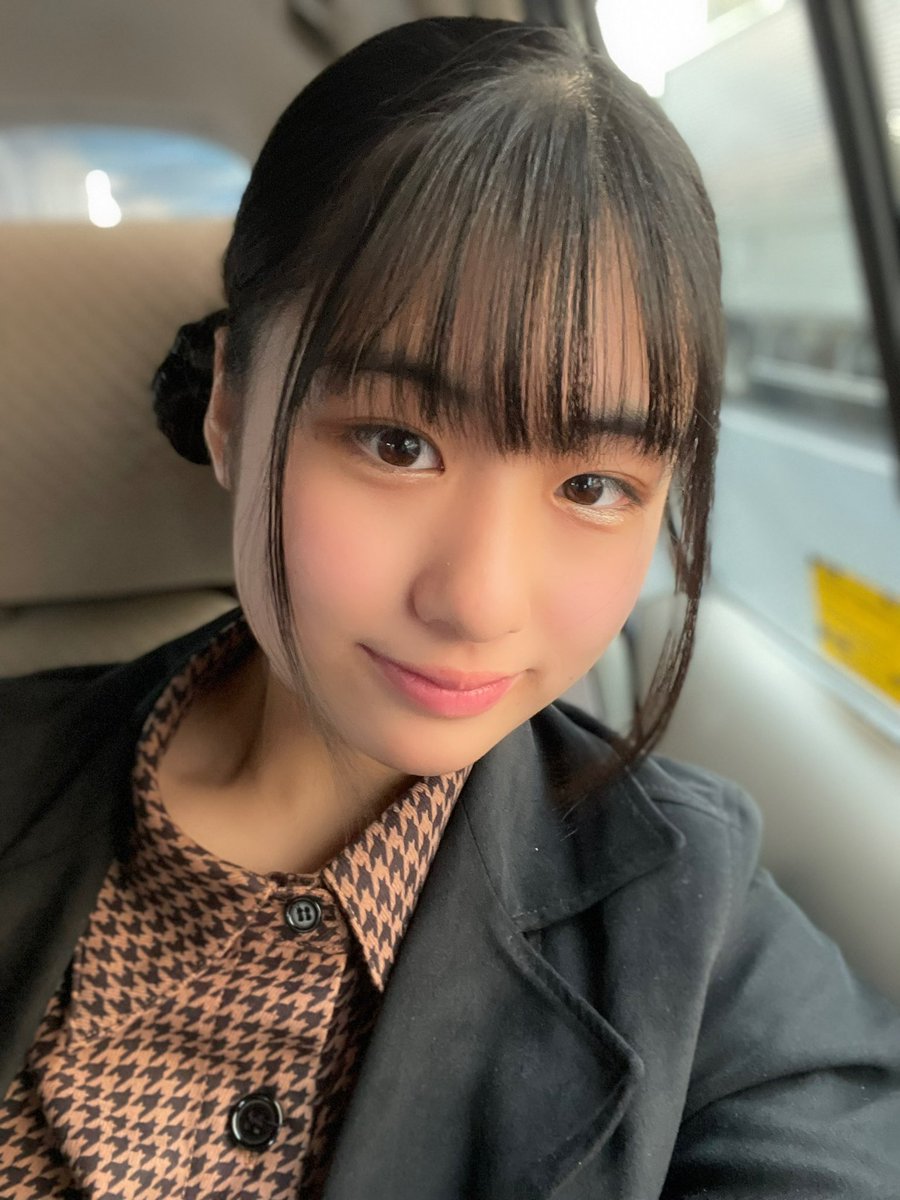 KOBerrieS お昼寝するとどうしても夜まで寝ちゃう💭今日は14時からお昼寝して19時に起きました。あれ、『今日は3時間寝た』って思いながらこのツイート書いてたんやけど今考えたらちゃんと5時間も寝てる😂なんで3時間やと思ってたんやろ笑でもこんだけ寝てもまだ眠たい🥱 https://t.co/mxnlWh6SiO