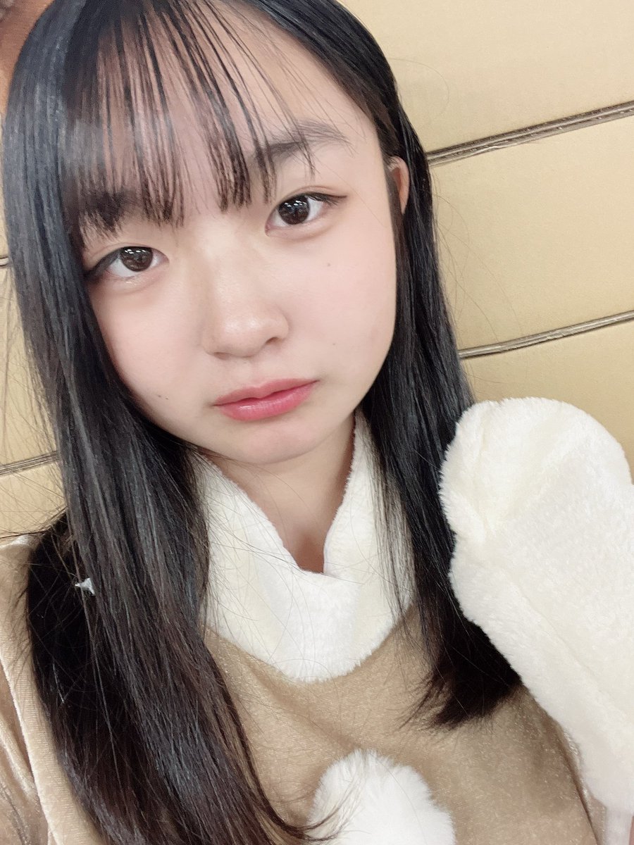KOBerrieS こんばんはー！寒い日が続いてますが大丈夫ですか？昨日は教えてくださりありがとうございます！🙏もうすぐクリスマスの　ケーキ　🎄お正月の　おせち　をたべれるのが楽しみです💝みなさんはこれが楽しみ！！ってゆうのはなんですか？？#コウベリ https://t.co/vSrPTZWwgL