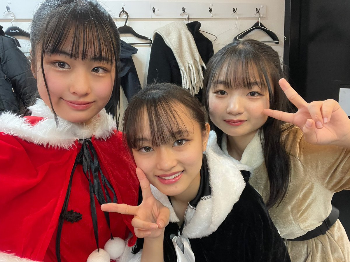 城尾ちゅら(ちゅららん)の画像 KOBerrieS 『神朝クリスマスイヴSPLIVE』にお越しくださりありがとうございます！！！“クリスマスイヴ”ということでクリスマスの曲を2曲も歌わせていただいたり、5人で初披露の曲もさせていただきとても嬉しかったです🫧たくさんのコールをありがとうございました💜 #コウベリ https://t.co/IP487zdGOU