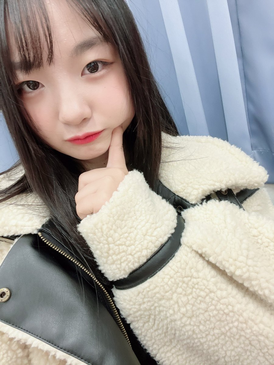 稲村真琴(まこ)の画像 KOBerrieS こんばんはー！✨今日一気に寒くなっててびっくりしました🫢雨☔️ってこんなに寒くなるんやなって実感しました笑今日も1日お疲れ様です！風邪ひかないように気をつけて〜おやすみなさい😴#コウベリ https://t.co/sTJp0BS5jv
