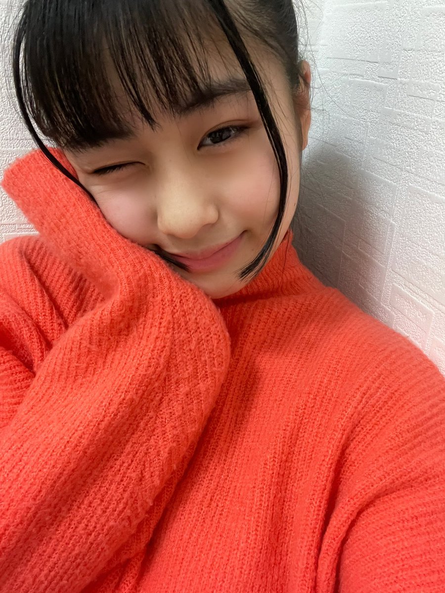 池田凜(りんりん)の画像 KOBerrieS こんばんは🫧お仕事、学校お疲れ様です！！今日が木曜日だと思って1日過ごしてたら金曜日だったみたいです🙄なんだか得した気分笑今週はめちゃめちゃ早く1週間が過ぎた気がする〜💭(今日は珍しくウインクしてみた💜) https://t.co/ggMqUyPiIS