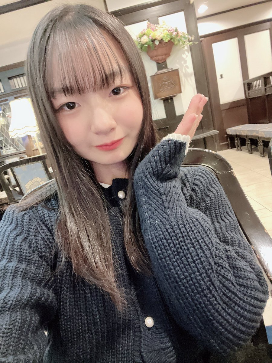稲村真琴(まこ)の画像 KOBerrieS こんばんはー🌙今日は早起きできたー！！！先日、寝坊したから寝坊しないようにって考えながら寝たら５時半ぐらいに目覚めてびっくりした🫢🫢だから、朝からゆっくりご飯食べてゆっくり着替えて優雅な朝を過ごした気がする〜✌️✌️早起き得意ですか？？まこはできるようになりたいな！🫧#コウベリ https://t.co/wSmOfpwMqD