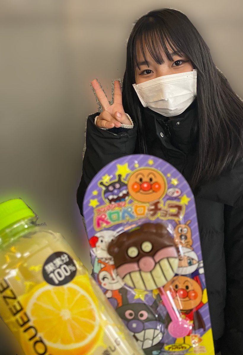 稲村真琴(まこ)の画像 KOBerrieS 今日のイベントの帰りにマコが買ってくれた💚ありがと〜🥰(この2つはりんが大好きなやつです💜) #コウベリ https://t.co/w7PP4CF9ew