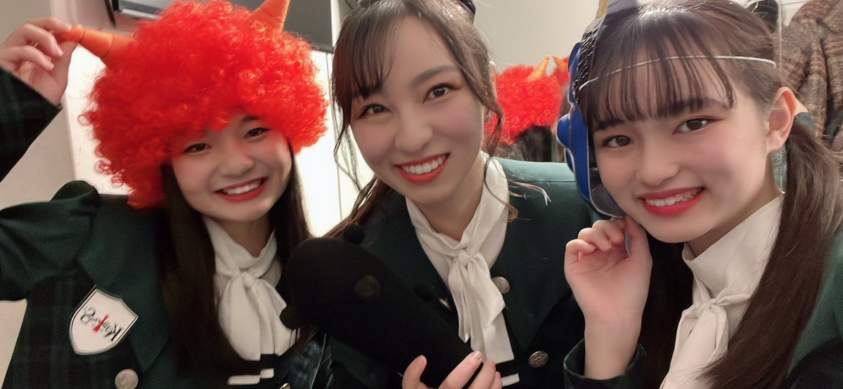 KOBerrieS こんばんは！本日は、【#コウベリ 節分祭】にお越し下さり、ありがとうございました！！豆撒きめっちゃ楽しかったぁー！！何年かぶりのちゃんとした節分満喫しました☺️皆様楽しかったですか？？ちなみに、途中で鬼の仮面の位置変わったの気づかれた方居ますかね？🤔 https://t.co/tp8SRKBrXE