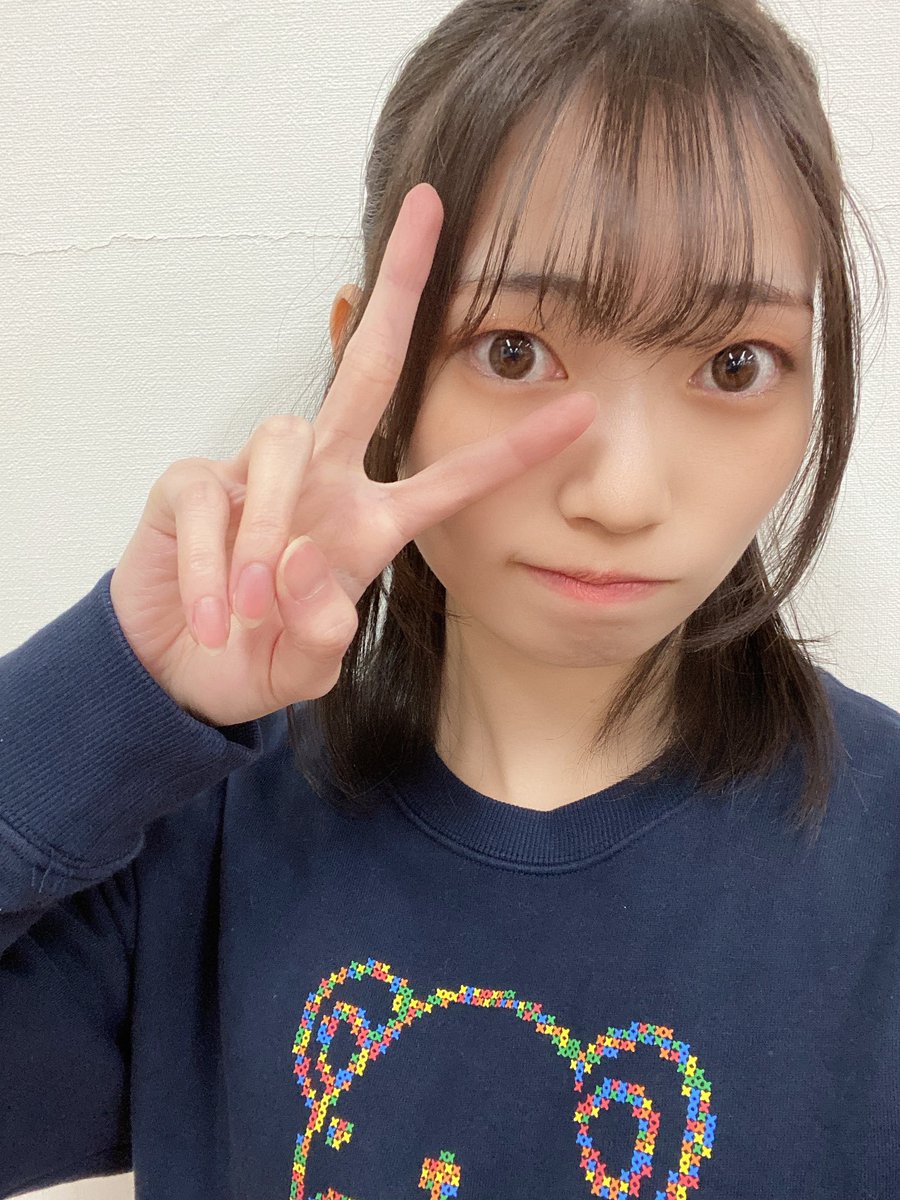 KOBerrieS まってまって推しが同じ服着てる最高すぎるやばいやばいこれと同じ服着てる。。。やばば、大好きな服を推しと着れてるの幸せすぎる https://t.co/PMFyrxKyaH