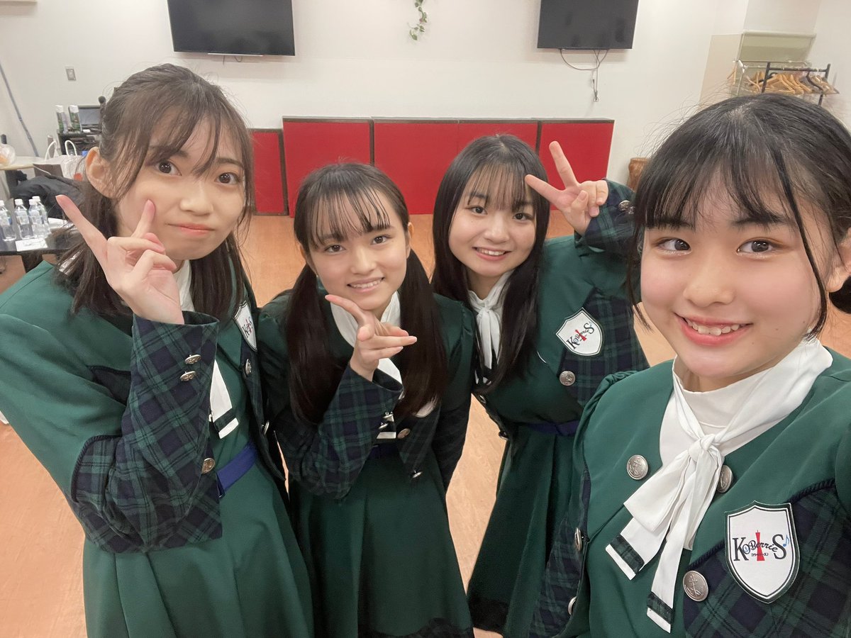 KOBerrieS 昨日は『森島みなみ生誕祭 前夜祭』にお越しくださりありがとうございました！！！！コールで初めて聞くものがあったり、声量もとにかく凄くて驚きました🫢ファンの方と一体となっている感じがあり、初めての感情が湧きました🫧みなみさんの弾き語りが聴けてとても嬉しかったです🎸🧡 #コウベリ https://t.co/cp6ZLfSY81