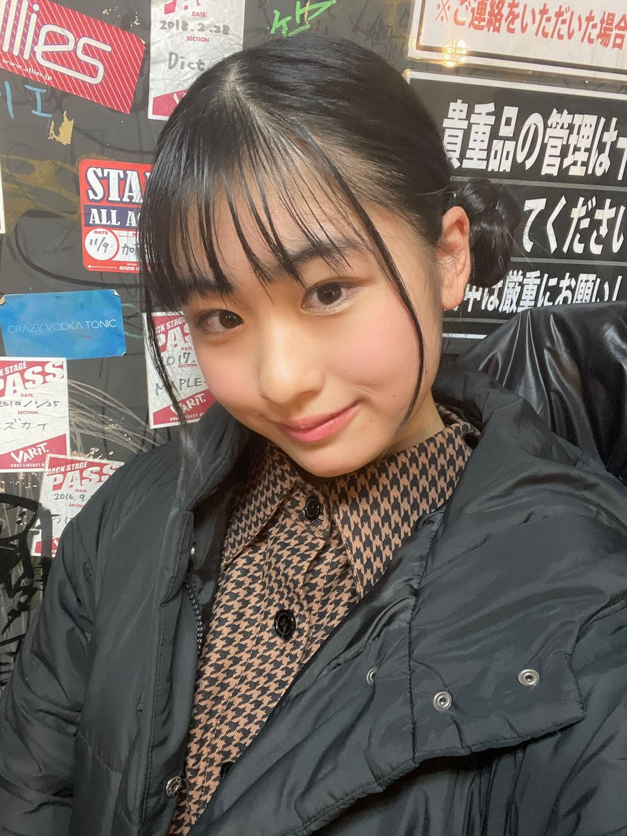 KOBerrieS こんばんは🫧お仕事、学校お疲れ様です！！！今日から3月だ〜！！！！3月は学校が代休だったり、入試の関係で休みの日が多いので嬉しいです🤭この休みがたくさんの機会に予定が合えばメンバーとも遊びに行きたいな〜🧡🤍💛💚 #コウベリ https://t.co/HbJ1ib5iF7