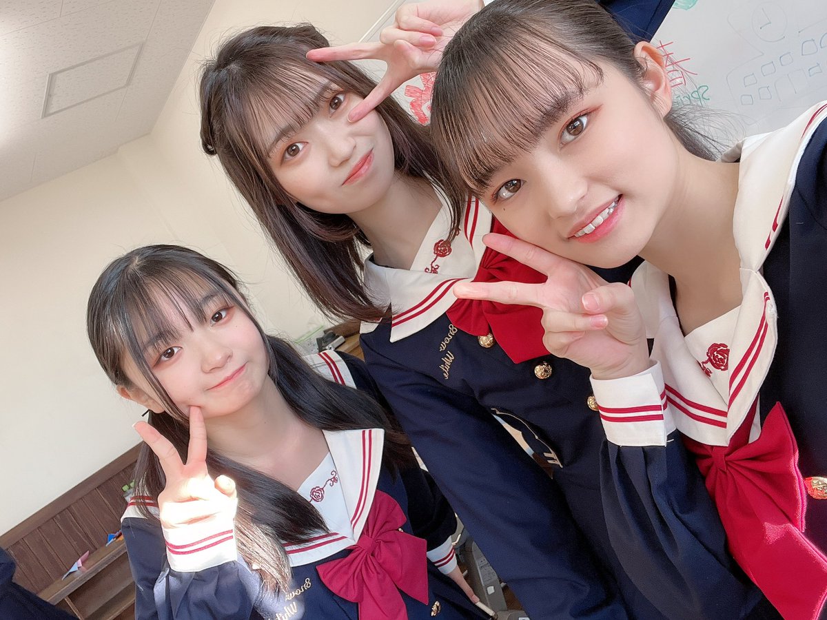 城尾ちゅら(ちゅららん)の画像 KOBerrieS こんばんは！今日は｢コウベリ学園春のひなまつりSP」にお越し下さりありがとうございました！久しぶりのコウベリ学園！⸜🙌🏻⸝‍沢山の方が来て下さって嬉しかったです！ラジオ体操をしたり幼少期の写真が誰なのか当てるゲームだったり、折り紙をしたり、楽しい催しがいっぱいでした💛#コウベリ https://t.co/Hf3Gw1daoG
