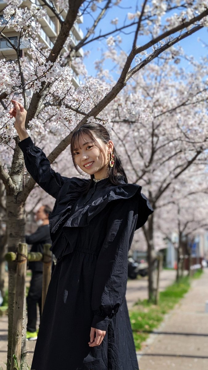 廣瀬未沙(みーちゃん)の画像 KOBerrieS 桜とアイドルの組合せ最高でした〜🌸未沙ちゃんも元気に復帰して、キャプテンと魔法の飲み物で楽しくなってました笑 #コウベリ #神イベント https://t.co/ig3NFGIb0o