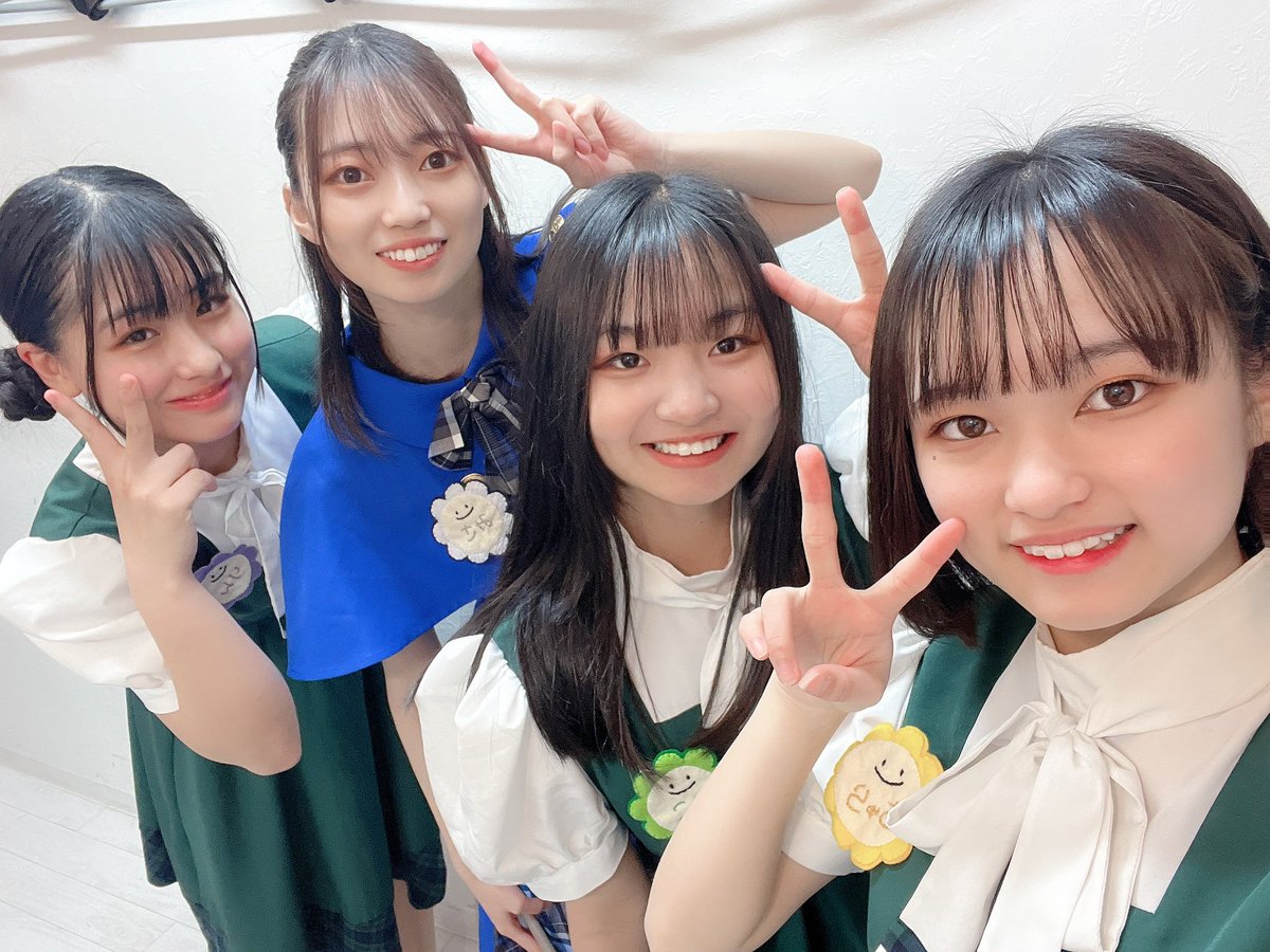 KOBerrieS こんばんはー！！今日は、『廣瀬未沙プロデュース神朝LIVE』にお越し下さり、ありがとうございました！⸜🙌🏻⸝‍ゆりさんがピンチヒッターとして出て下さって、初めて同じステージに立たせて頂くことが出来ました！！⋆⸜🌷⸝‍⋆楽屋でも気さくに話して下さって、とても楽しかったです💕#コウベリ https://t.co/0ZPGX23lIC