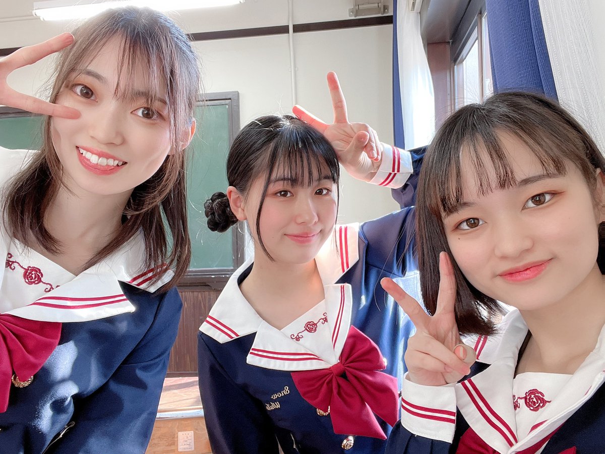 池田凜(りんりん)の画像 KOBerrieS こんばんは！！本日は、『コウベリ学園春の入学式SP』にお越し下さった皆様、ありがとうございました！！一緒に自己紹介したり習字したり、なんか皆さんと同級生になったみたいな感じで不思議な感覚でした🫢ボブになって初のスペシャル衣装ー！⸜🙌🏻⸝‍似合っとう〜？？🤭🫧#コウベリ https://t.co/LeJsqUJe86