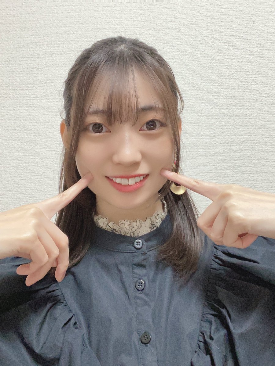 廣瀬未沙(みーちゃん)の画像 KOBerrieS こんにちは〜🤍先日好きなアイドルグループの最推しが初めてセンターになりましてその曲ばっかり聴いてます🫶さてどこのグループでどの方でしょうか！笑にぱーっ笑#コウベリ https://t.co/mMaIG4Q4XG