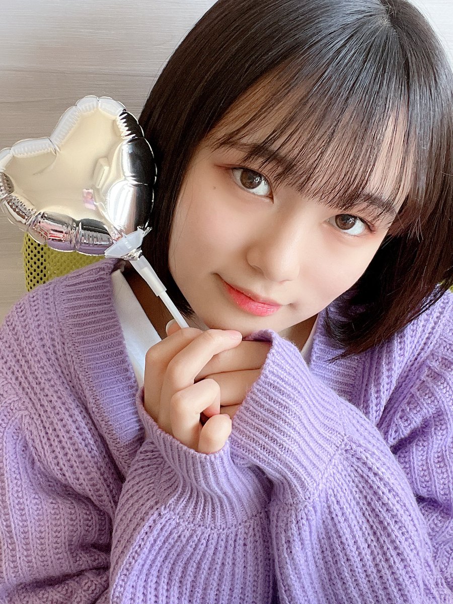 城尾ちゅら(ちゅららん)の画像 KOBerrieS ㊙️この風船の裏には「祝」って書いてます笑↓このカーデガンめっちゃ可愛くないですか？！紫の服っていっこも持ってなかったんですが、集めようかな🤔笑 https://t.co/xhtS3hFYwK