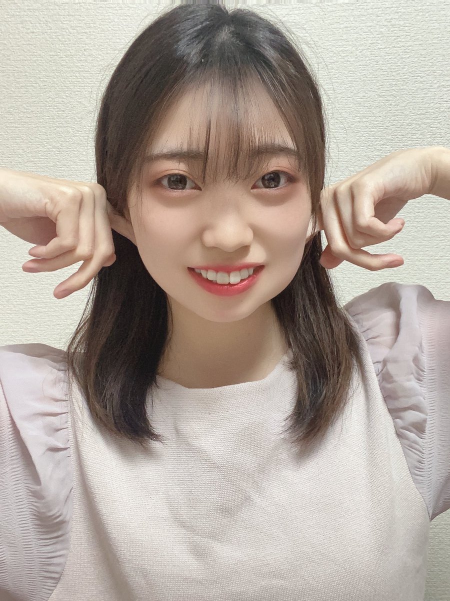 廣瀬未沙(みーちゃん)の画像 KOBerrieS お疲れ様です〜✨一昨日親知らず最後の一本抜いてきました🦷左ほっぺが腫れております、、、これからもっと腫れるんだろうなぁ😢明日までには腫れがひいて、美味しいものをしっかり食べれて、左ほっぺがプクってなってませんように🥺#コウベリ https://t.co/SefdPB2TOG